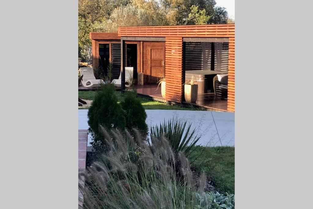 Orchardhouse Farmhouse, Wellness Chrast  外观 照片